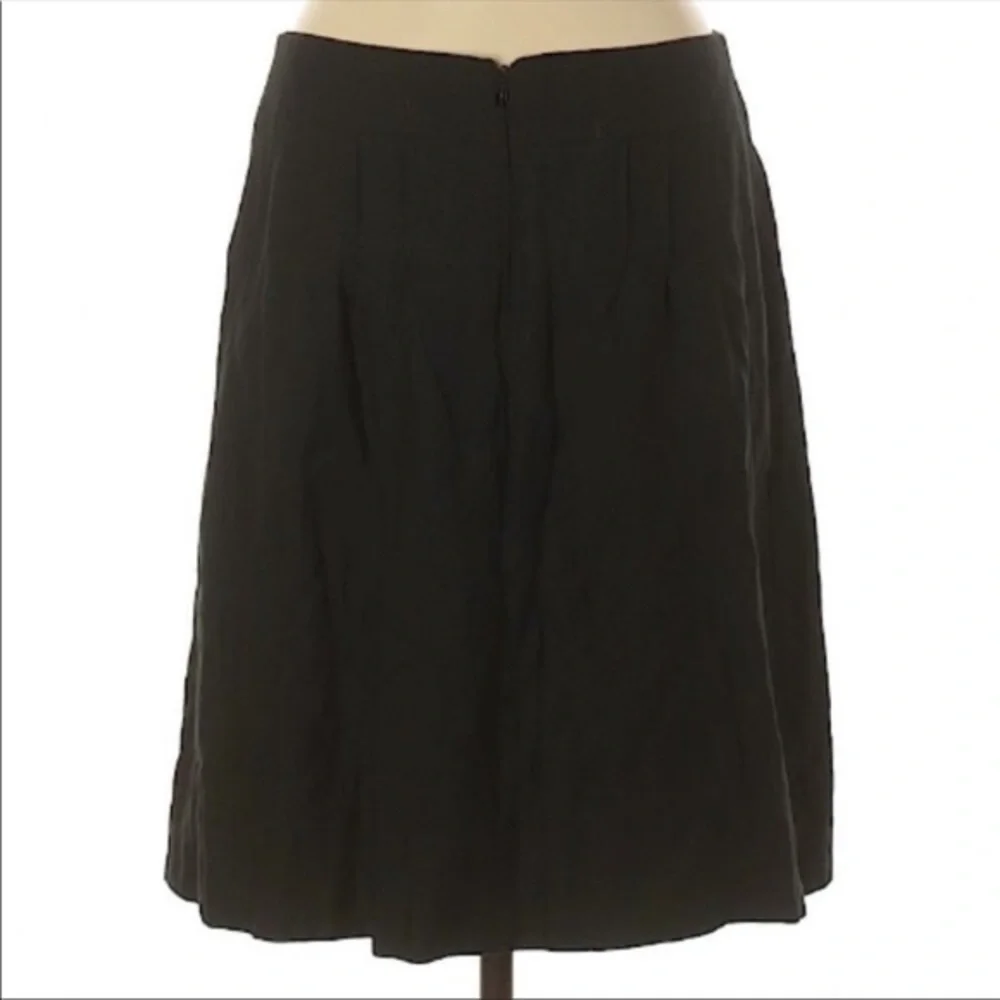 CABI THEATER CRINKLED PLEATED METALLIC SHEEN SKIRT BLACK GRAY DARK ACADEMIA 4